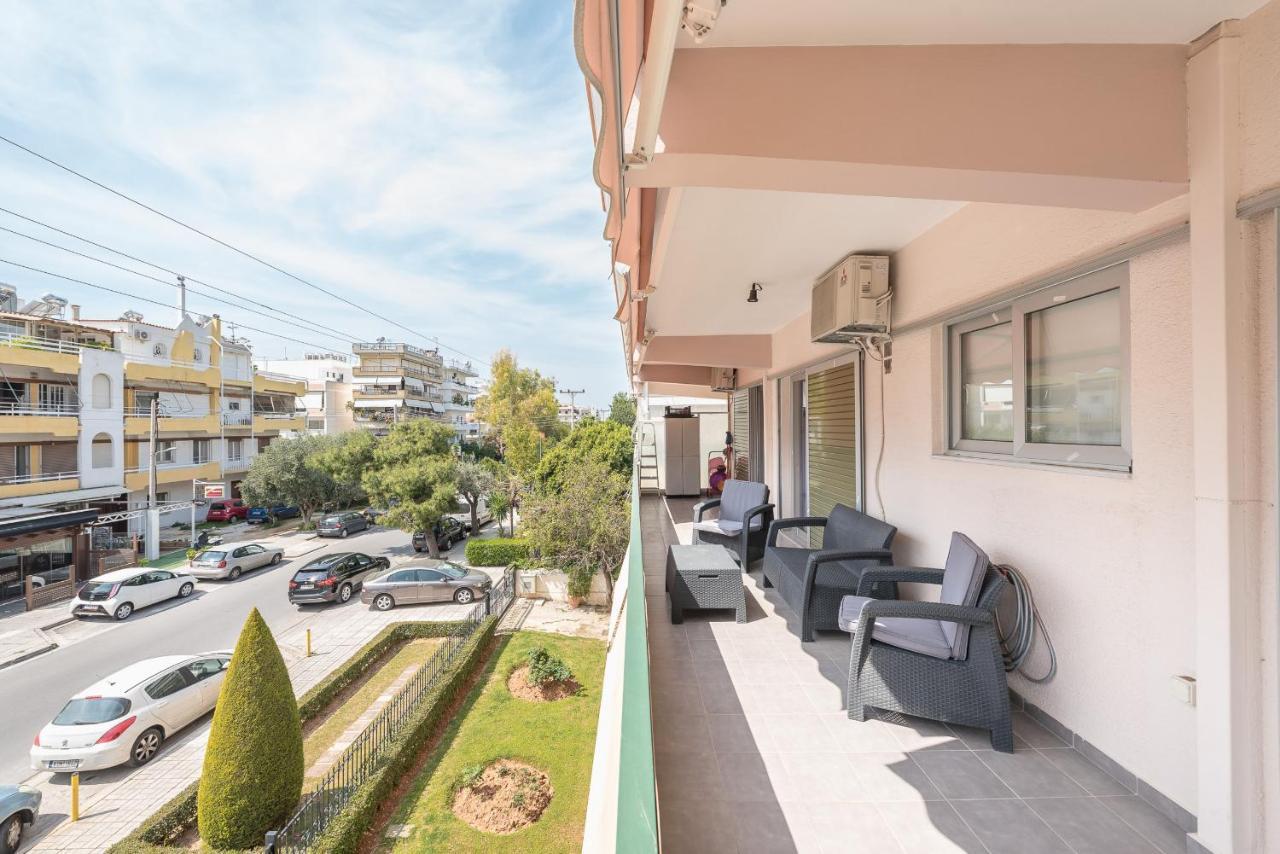 An Impressive 2 Bdr Apt In Glyfada Atenas Exterior foto