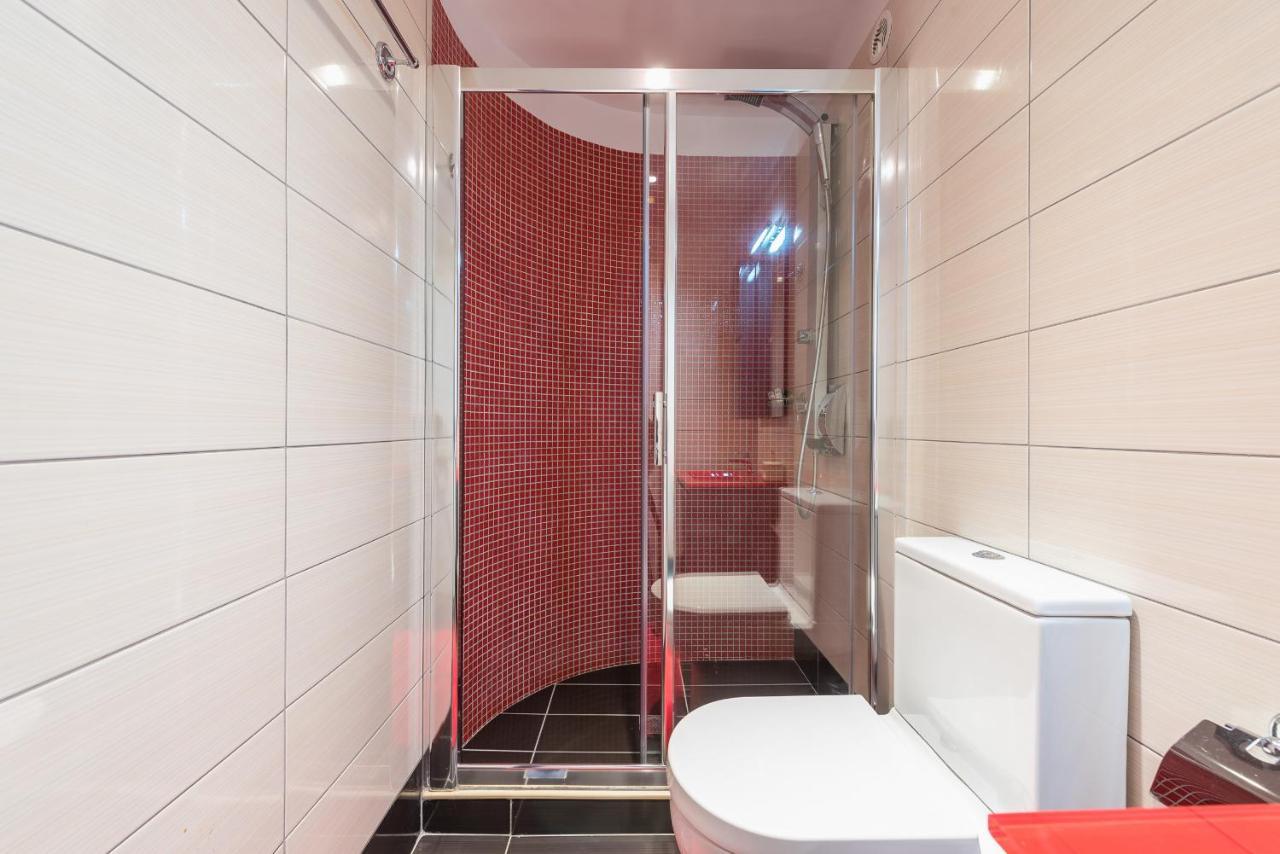 An Impressive 2 Bdr Apt In Glyfada Atenas Exterior foto